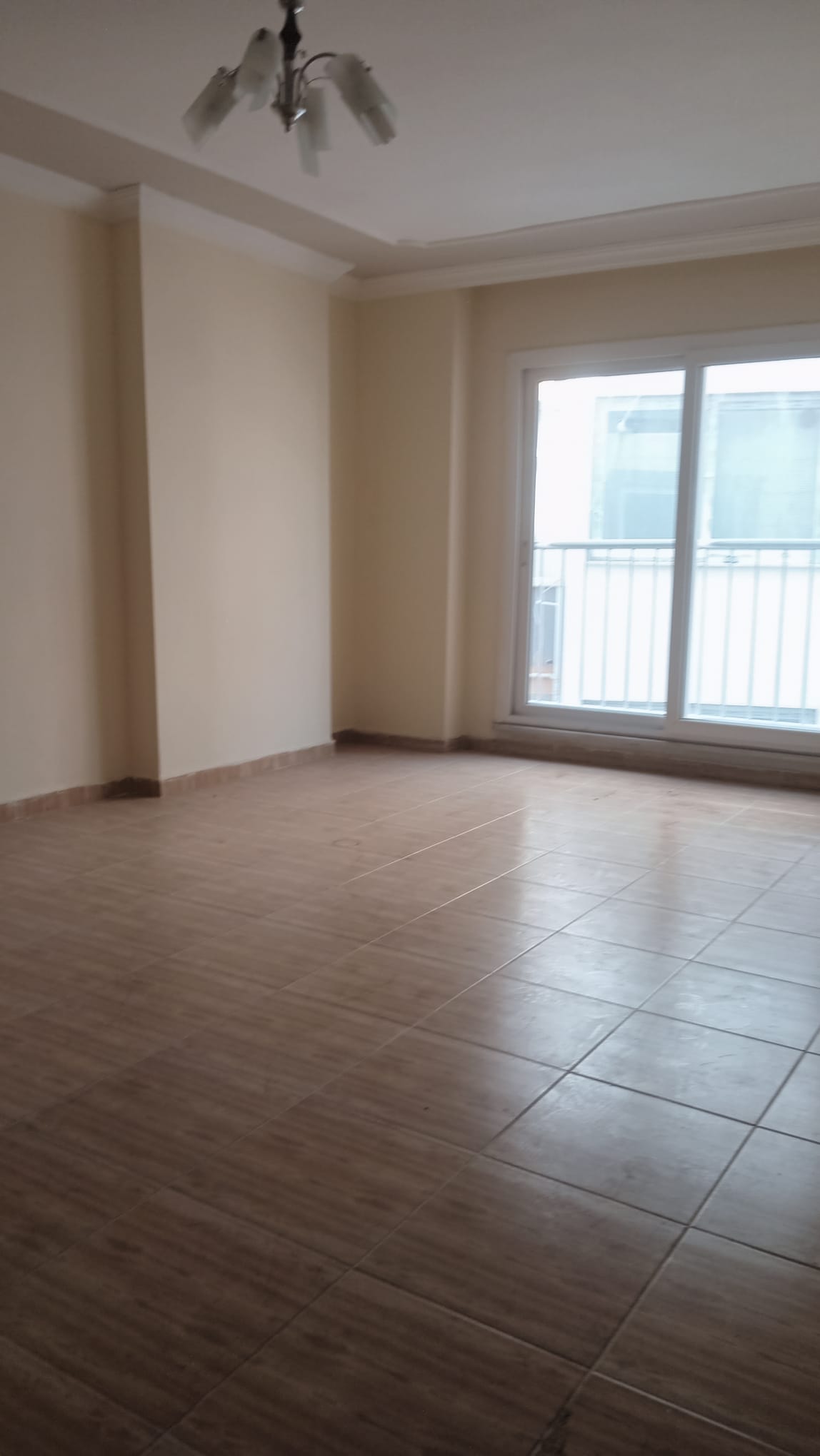 RAUFBEY MAHALLESİ KARA CAMİ CİVARI SATILIK DAİRE